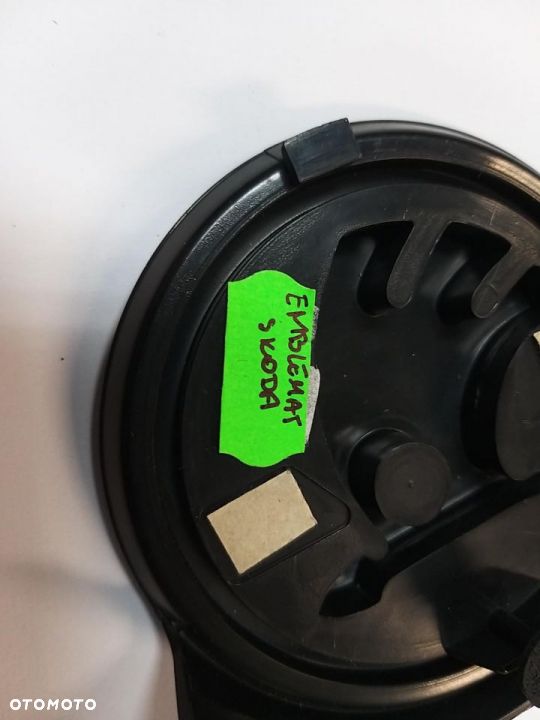 EMBLEMAT SKODA  90x75x68 - 2