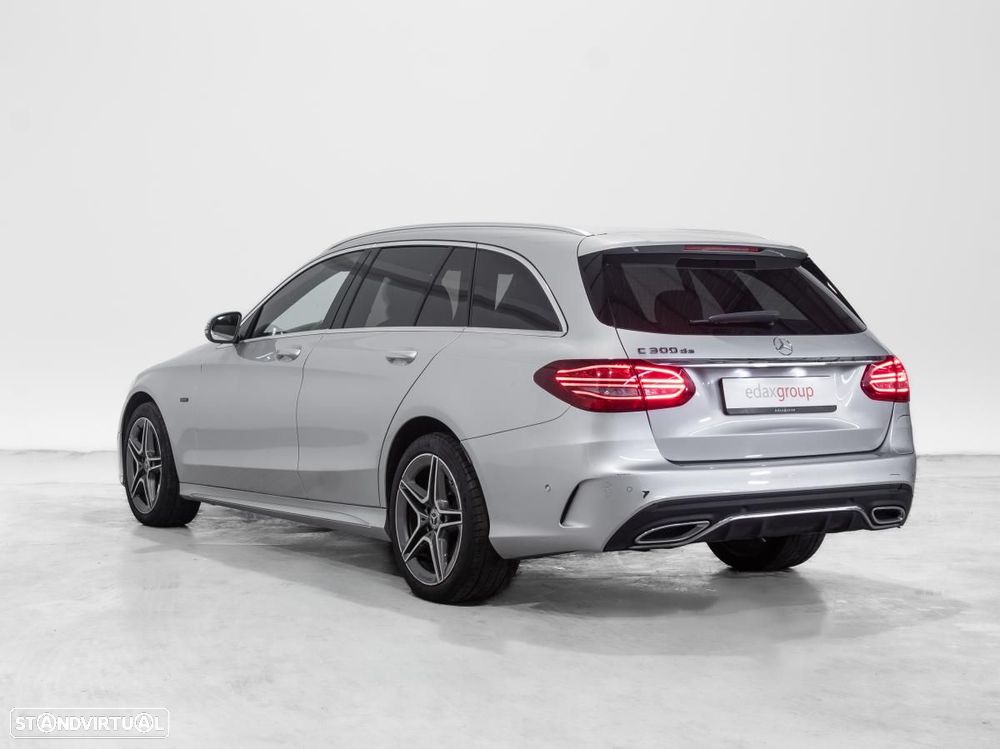 Mercedes-Benz C 300 de AMG Line - 4