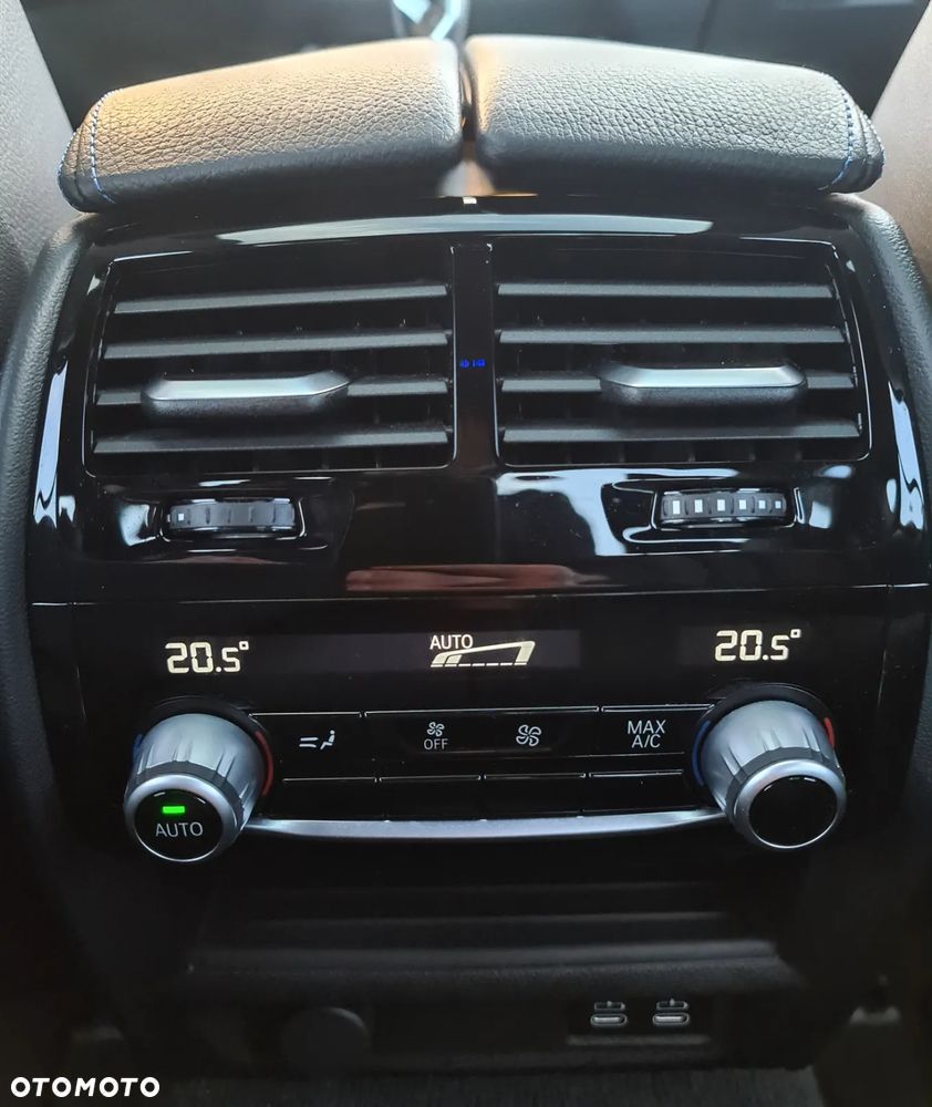 BMW Seria 5 530d xDrive - 12