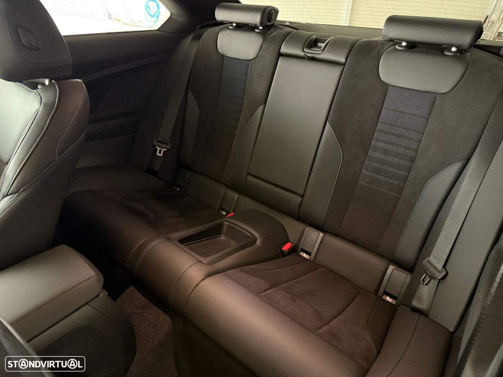 BMW M240i xDrive Auto - 6