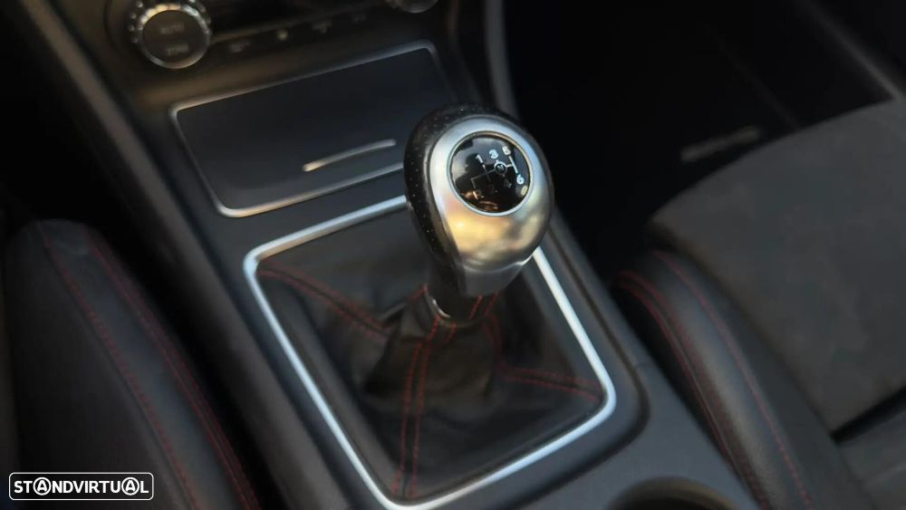 Mercedes-Benz GLA 200 d AMG Line - 21