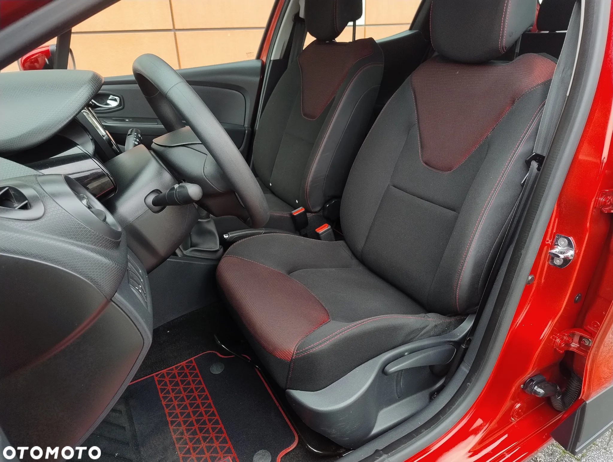 Renault Clio 1.2 16V 75 Experience - 8