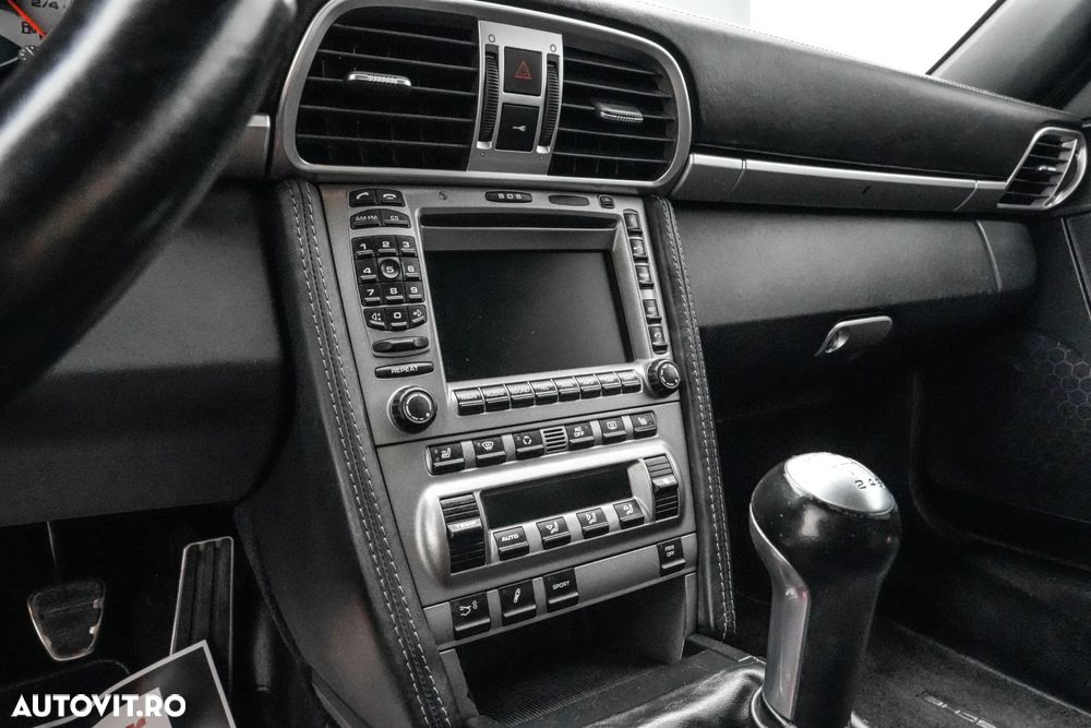 Porsche 911 Carrera 4 S - 17