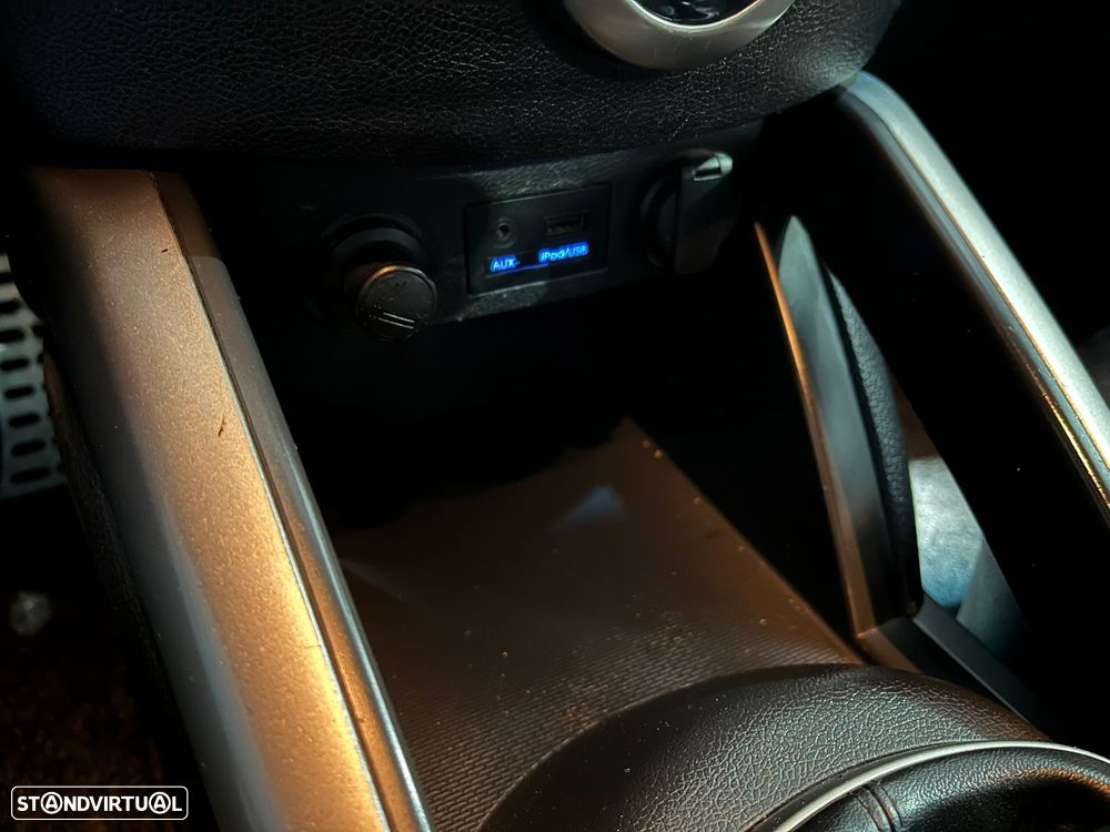 Hyundai Veloster 1.6 Style - 20