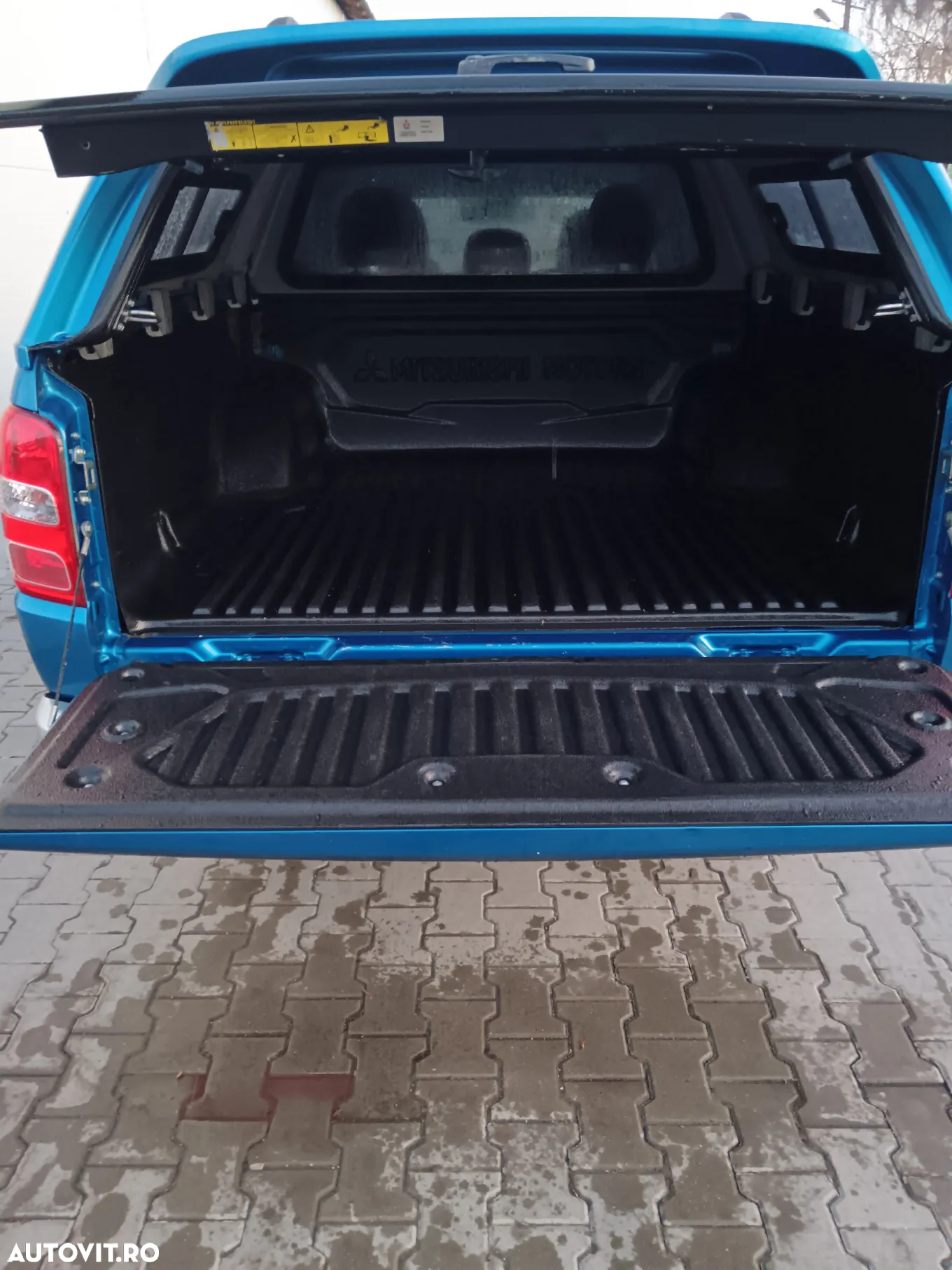 Mitsubishi L200 Pick Up 4x4 Autm. Intense Double Cab - 6