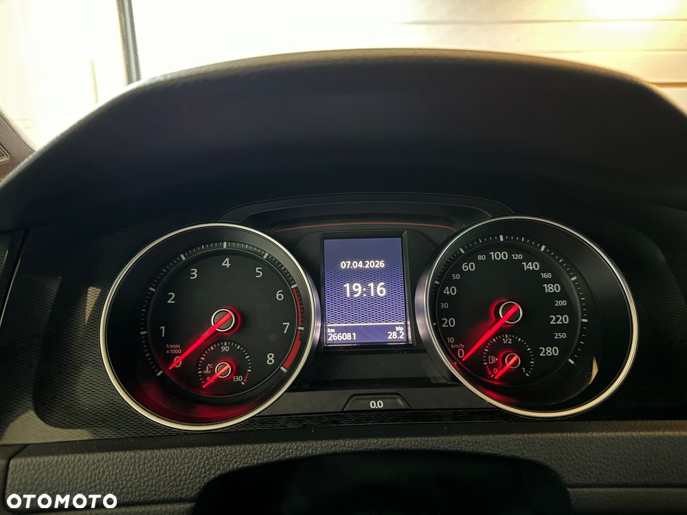Volkswagen Golf - 13