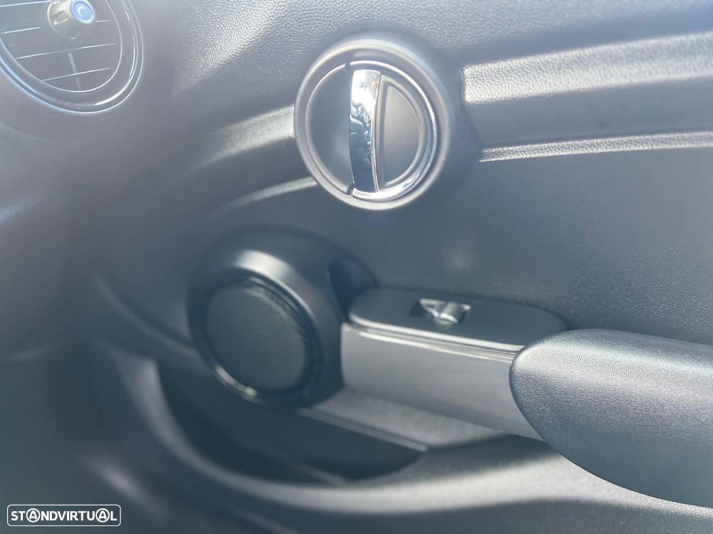 MINI 5 Portas One D - 13