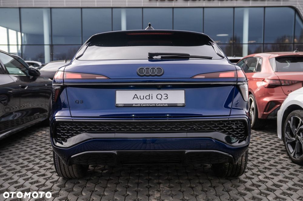 Audi Q3 Sportback - 4