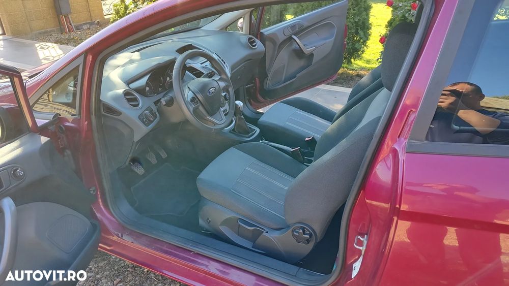 Ford Fiesta - 11
