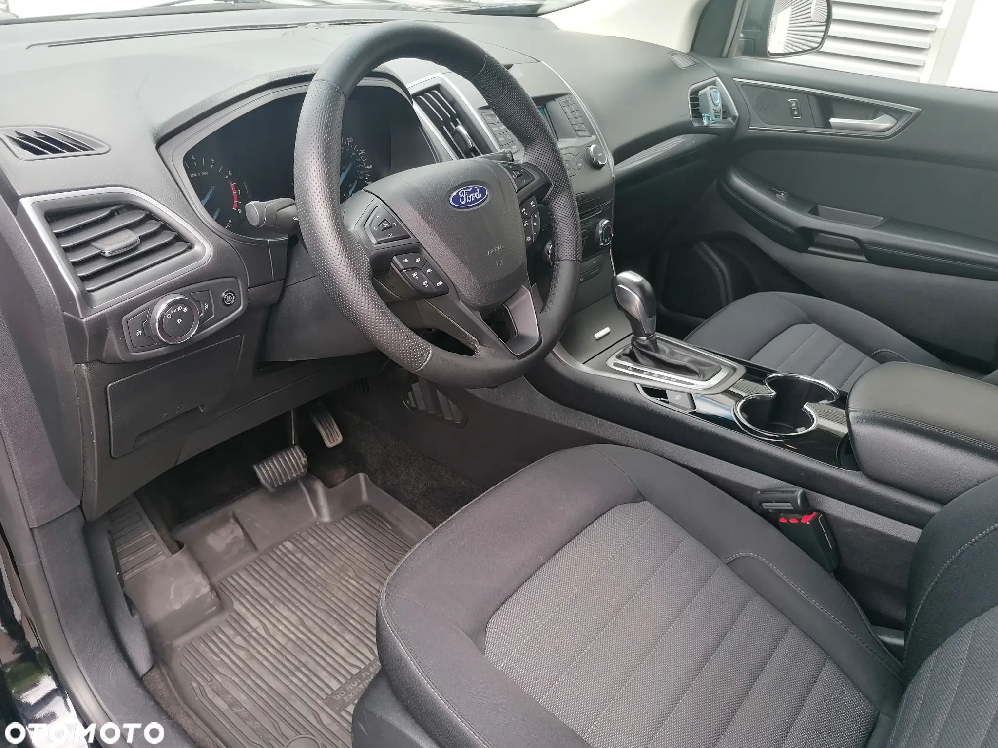 Ford Edge - 10