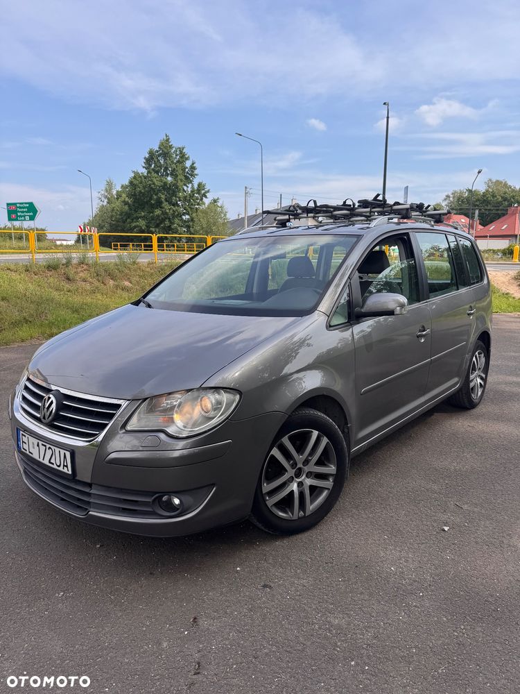 Volkswagen Touran 1.4 TSI Highline DSG - 1