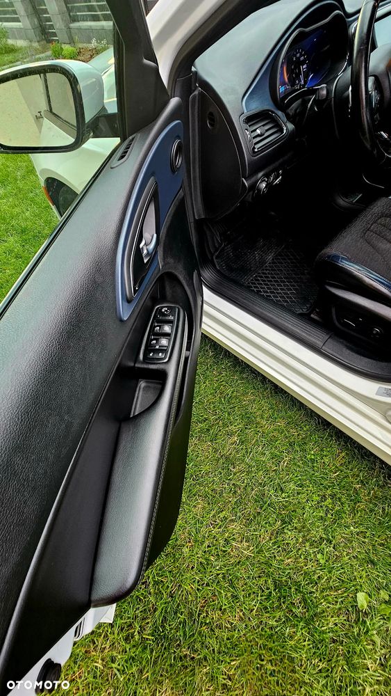Chrysler 200 - 15