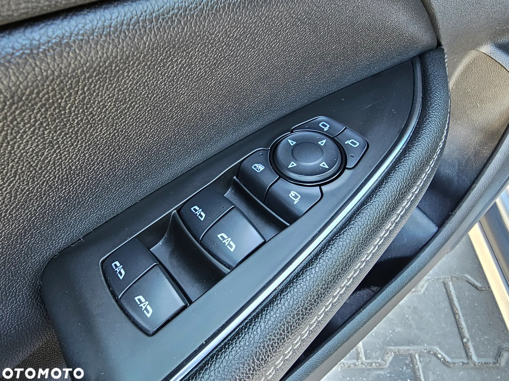 Opel Insignia 2.0 CDTI 4x4 GSi S&S - 40