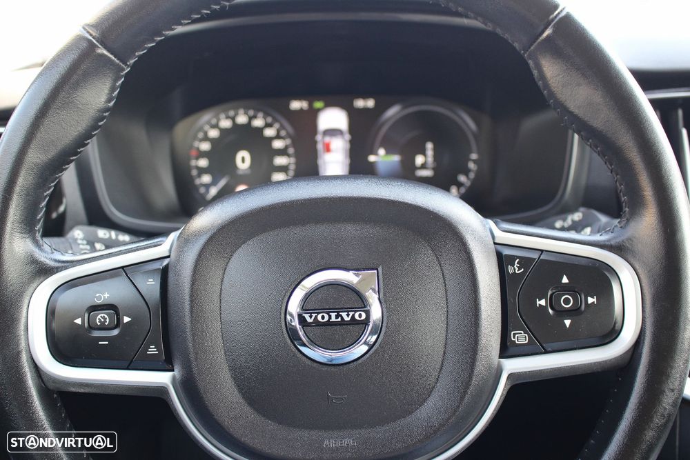 Volvo V60 2.0 T6 AWD TE R-Design Expression - 25