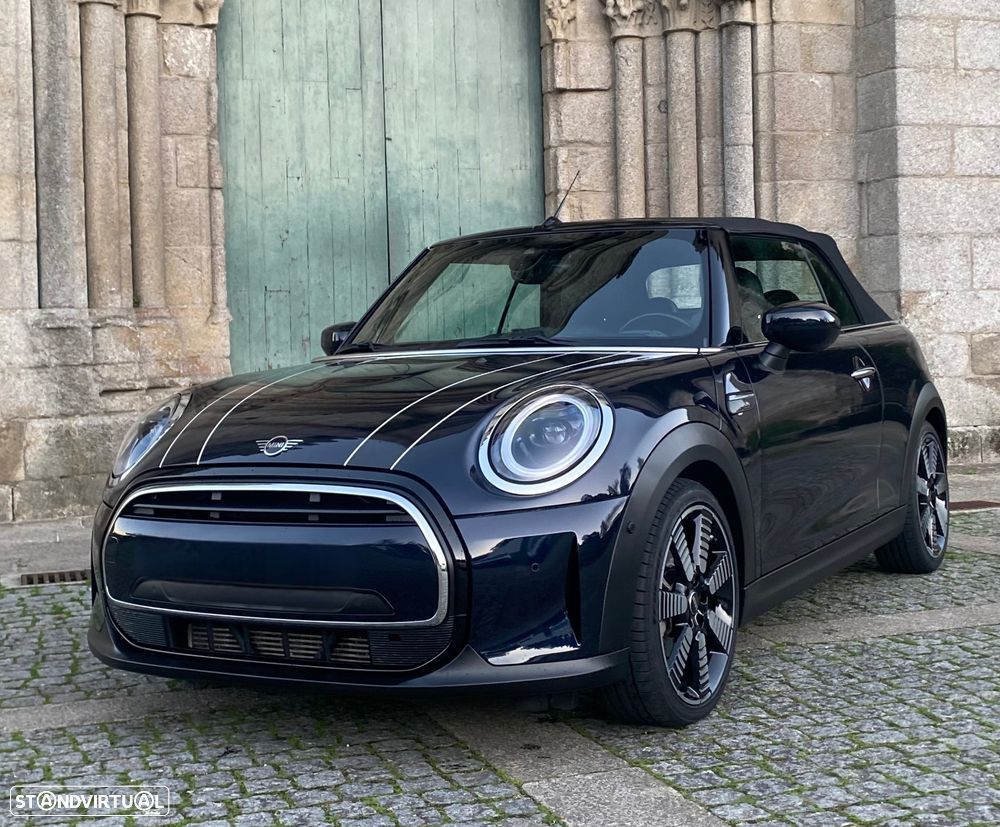 MINI Cabrio Cooper Premium Plus Essential Auto - 4