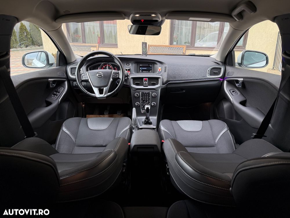 Volvo V40 D2 Linje You! - 9