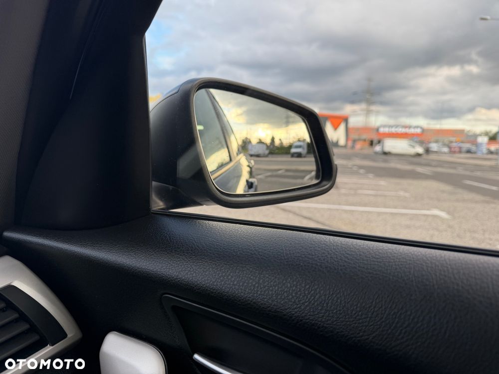 BMW Seria 1 116i - 28