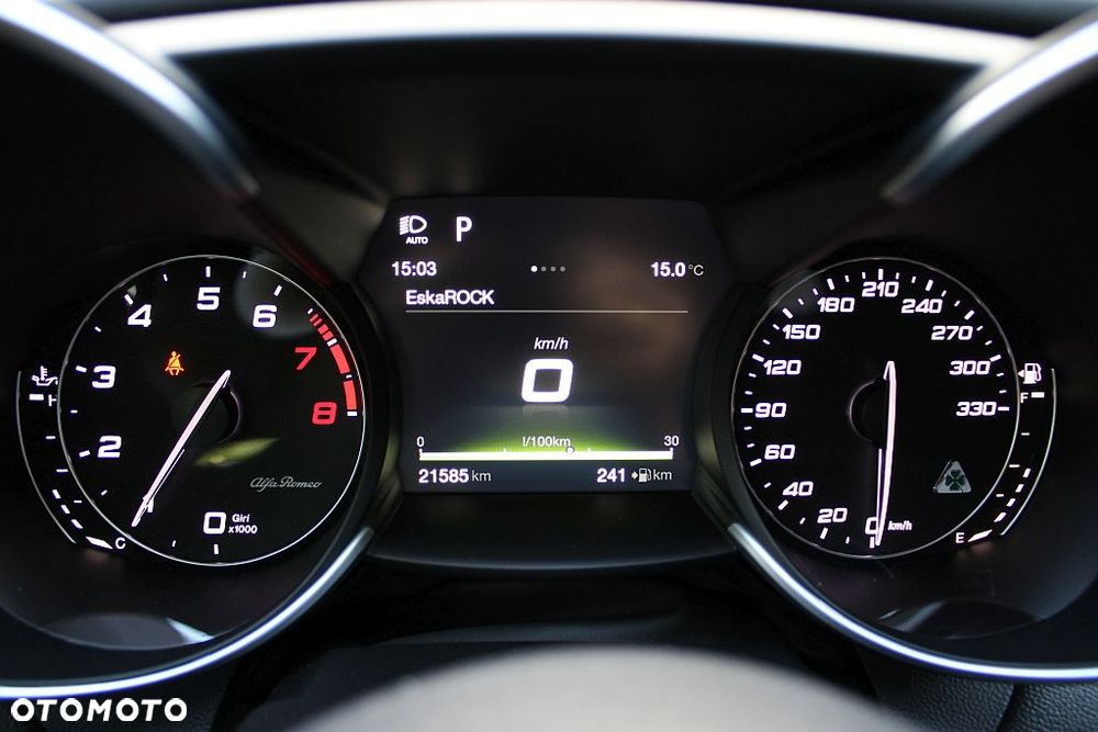 Alfa Romeo Giulia 2.9 Bi Turbo V6 Quadrifoglio - 28