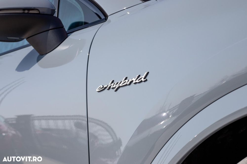 Porsche Cayenne Coupe S E-Hybrid - 9
