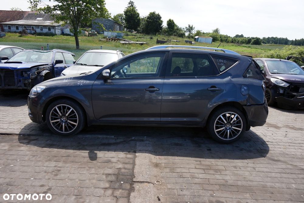KIA CEED I LIFT KOMBI 2011 5K 1.6 CRDI D4FB 127KM WAJ6C CZARNY na części - 2
