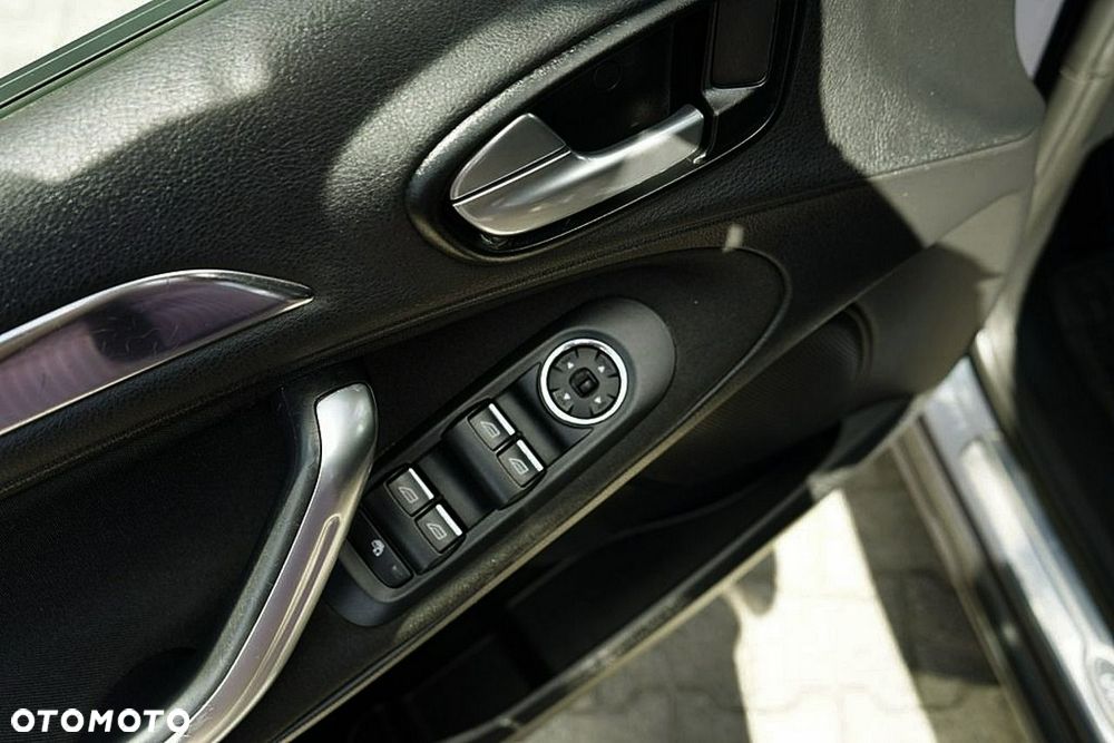 Ford S-Max - 16