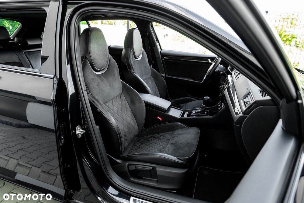 Skoda Superb 2.0 TSI 4x4 DSG Sportline - 23