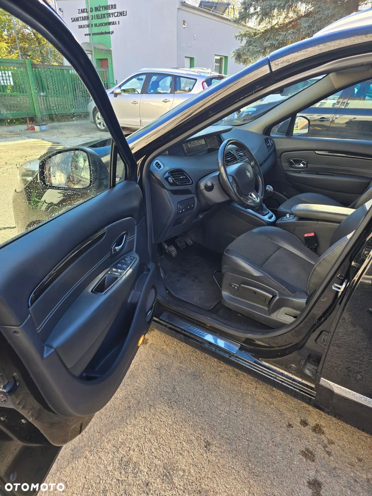 Renault Grand Scenic - 10