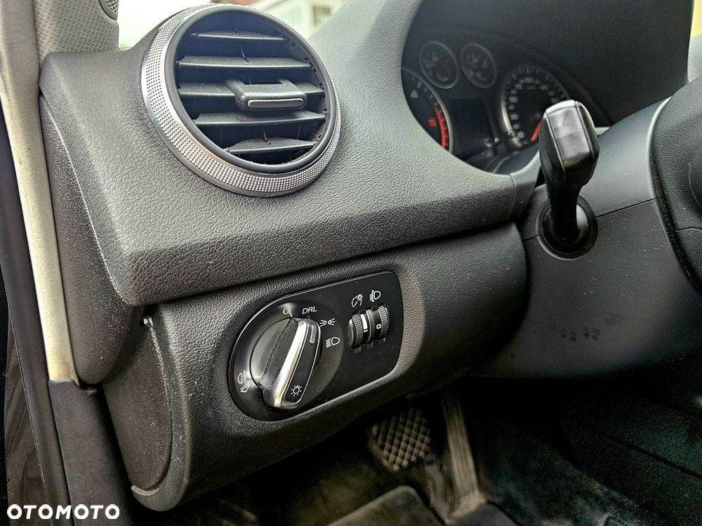 Audi A3 Sportback - 13