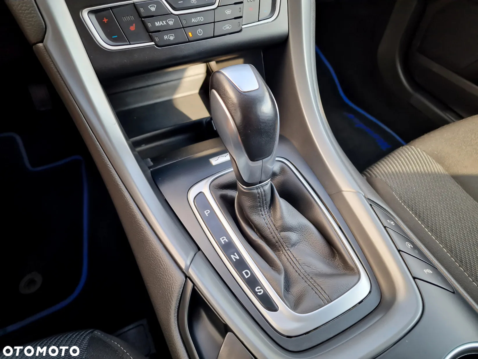 Ford Mondeo 2.0 TDCi Titanium PowerShift - 12