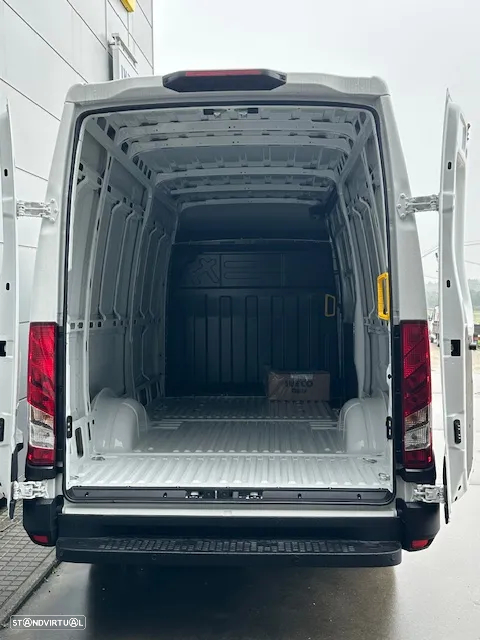 Iveco DAILY 35S16V furgão 12m3 - 4