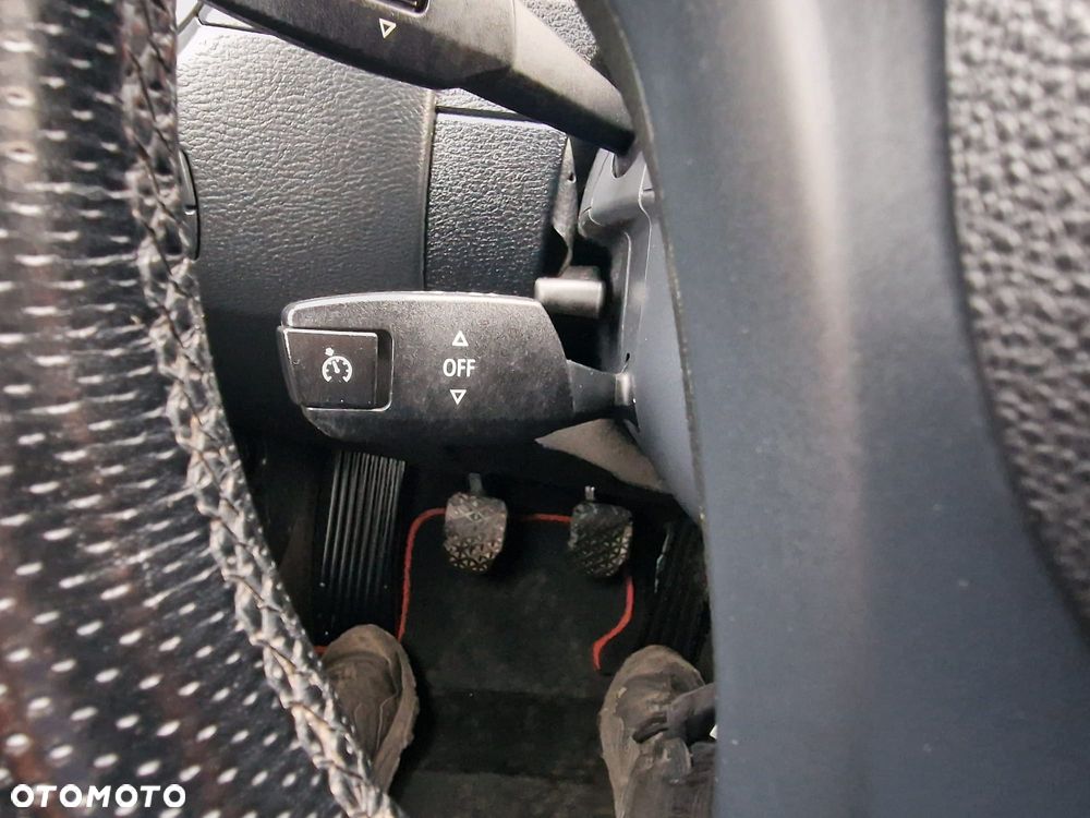 BMW X1 sDrive20d - 26