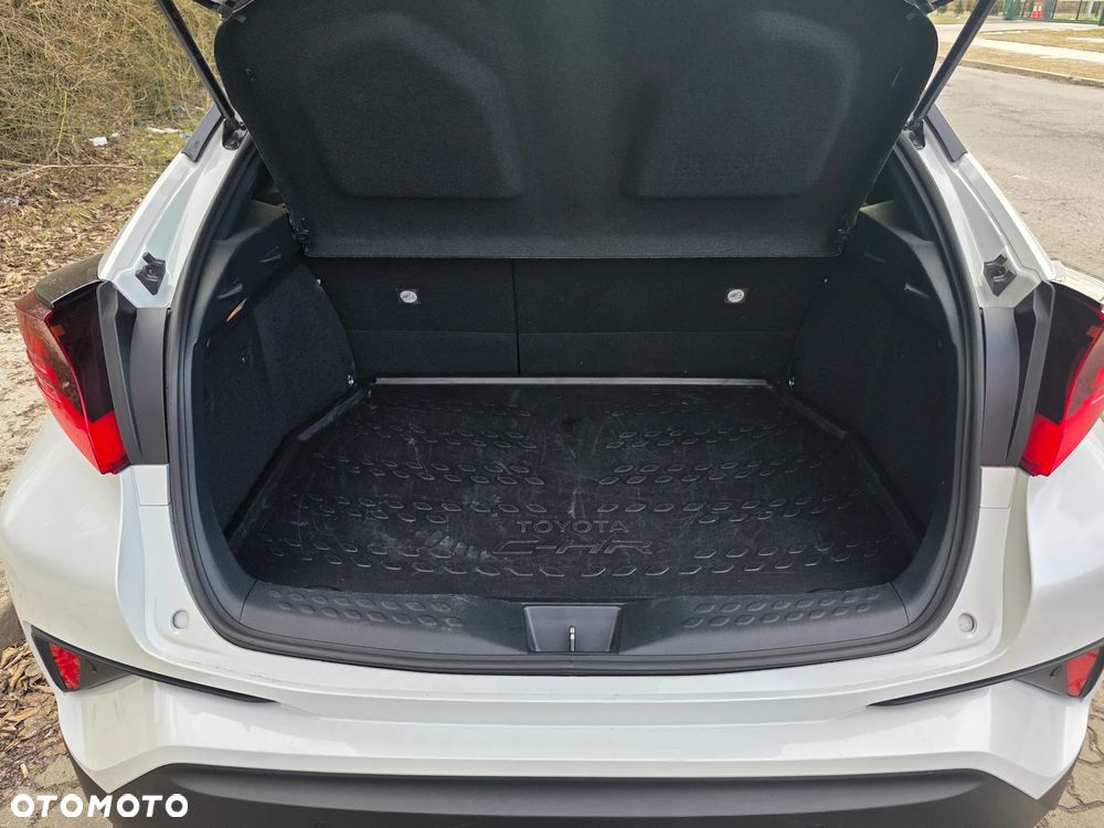 Toyota C-HR 2.0 Hybrid Executive - 12