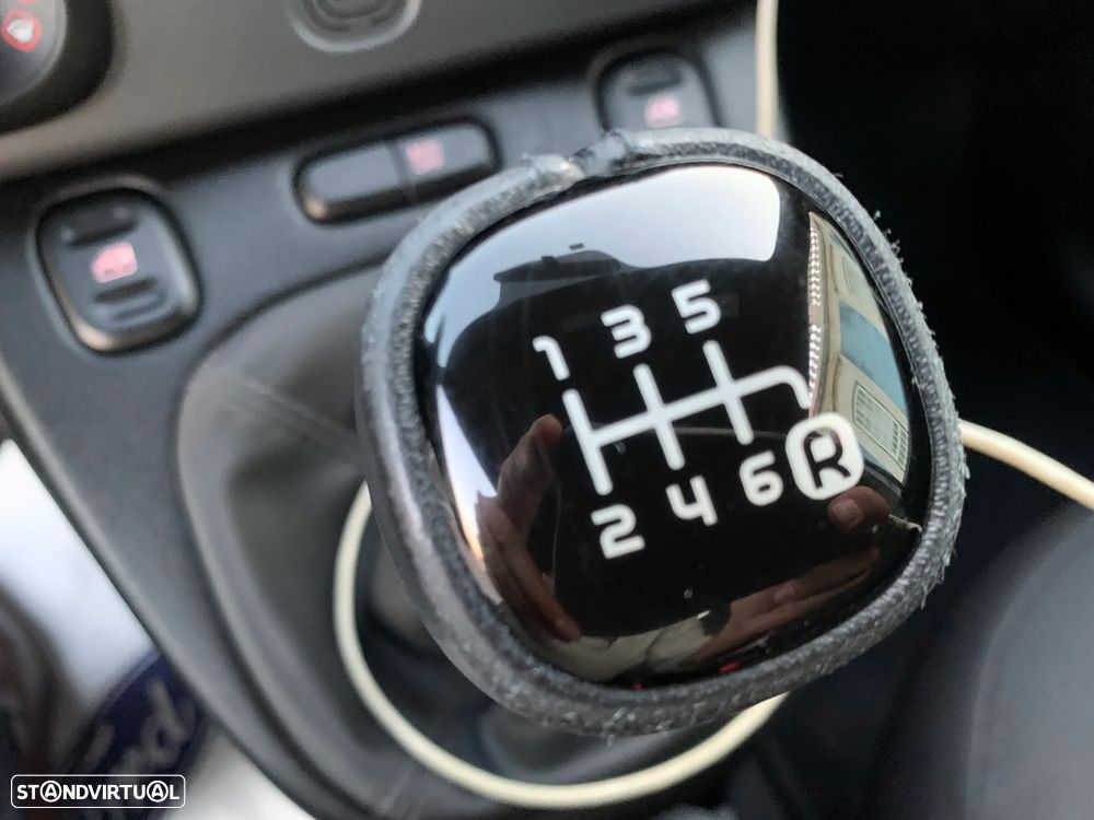 Fiat Panda 1.0 Hybrid Sport - 31