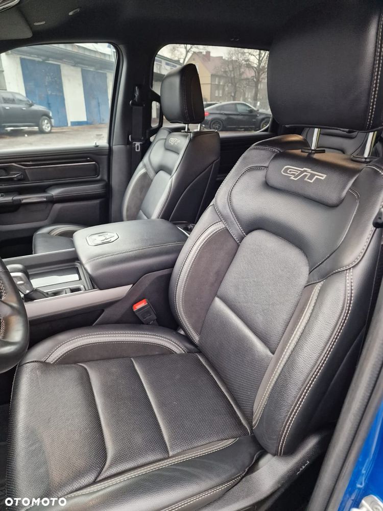 RAM 1500 5.7 Crew Cab Laramie - 19