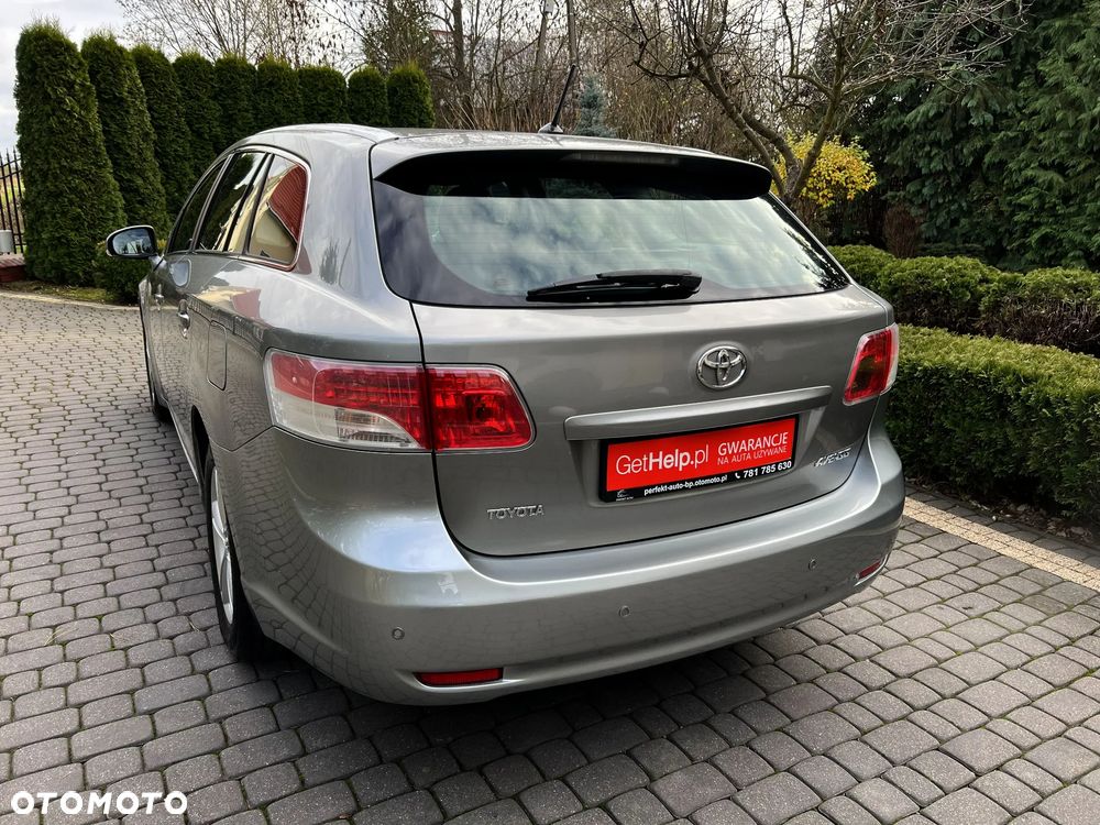 Toyota Avensis Combi 1.8 Multidrive S Executive - 10