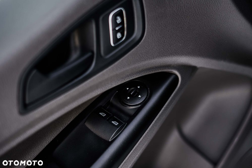 Ford Transit Connect - 13