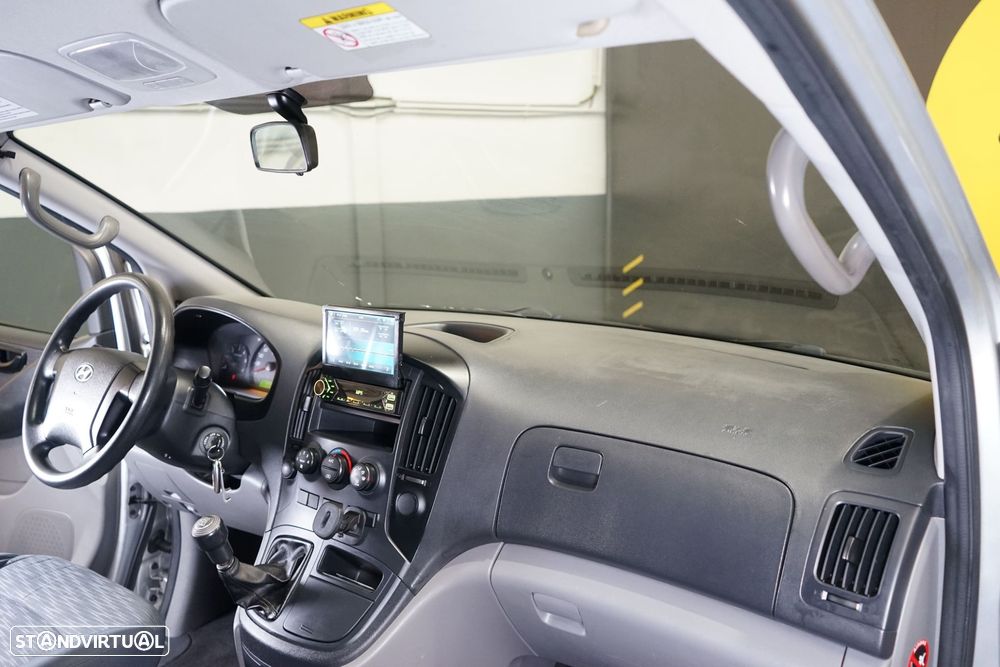 Hyundai H-1 2.5 CRDi Travel Comfort - 12
