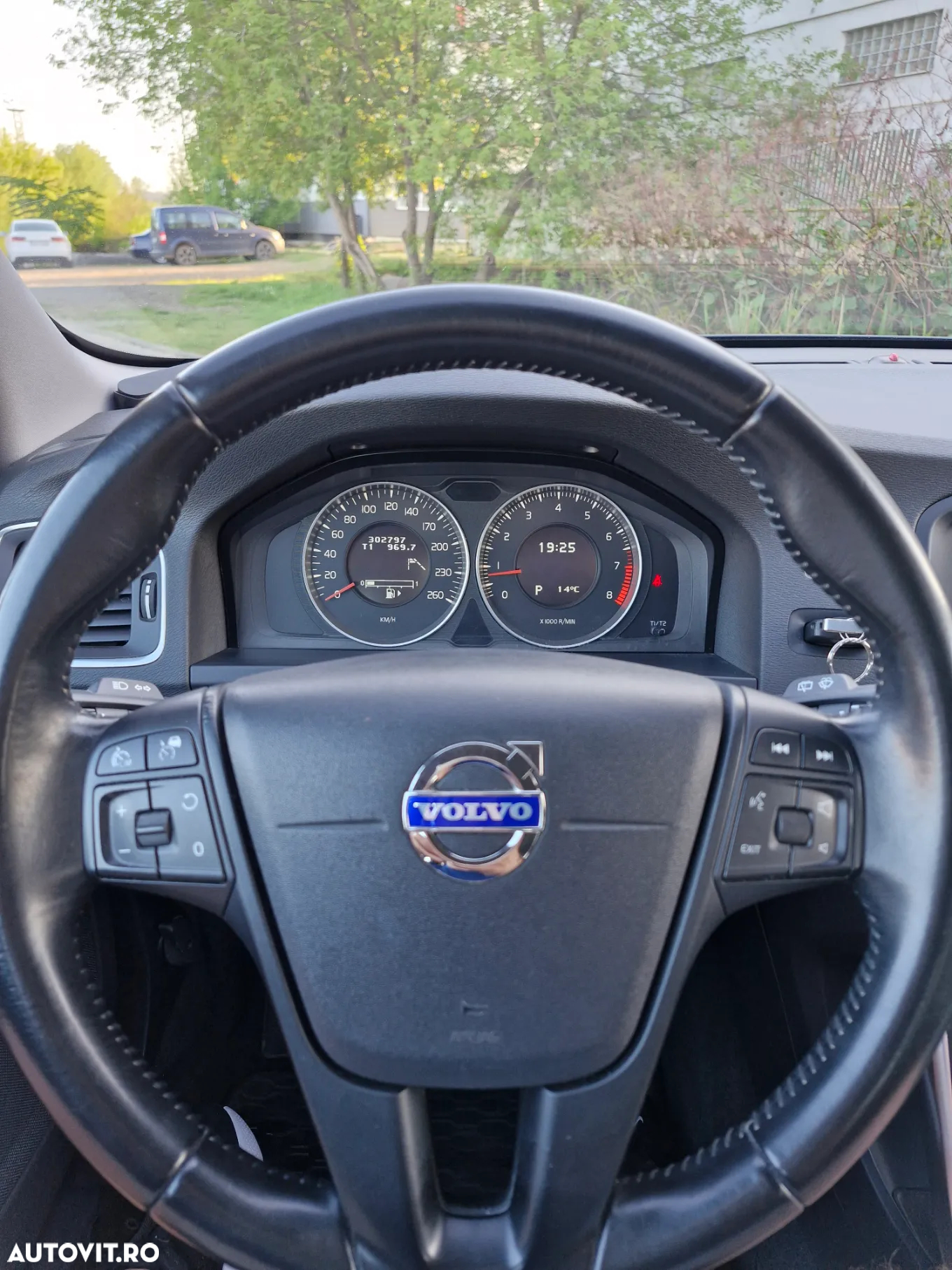 Volvo V60 T4 Basic - 25