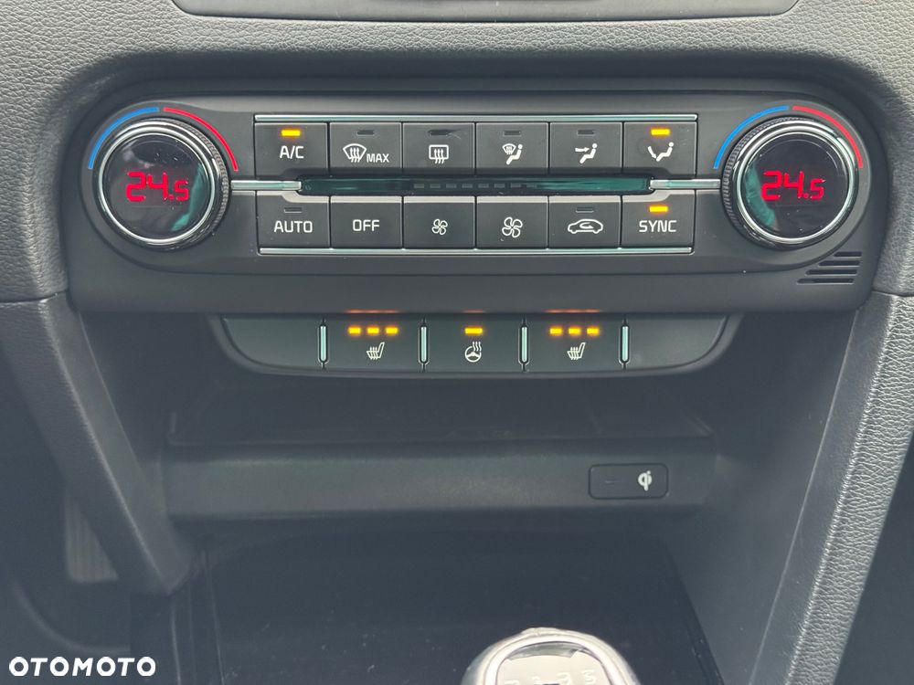 Kia Ceed 1.4 T-GDI OPF GT Line - 19