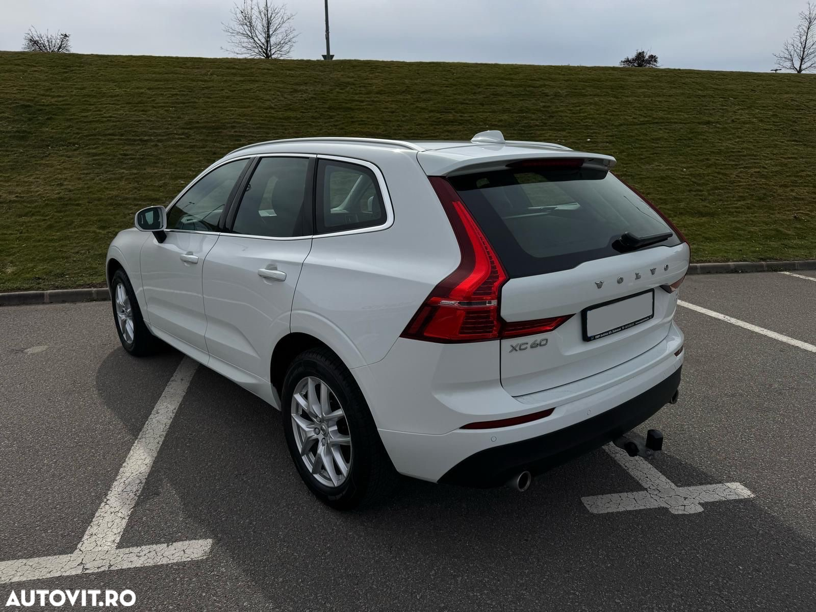 Volvo XC 60 D4 Geartronic Momentum - 4