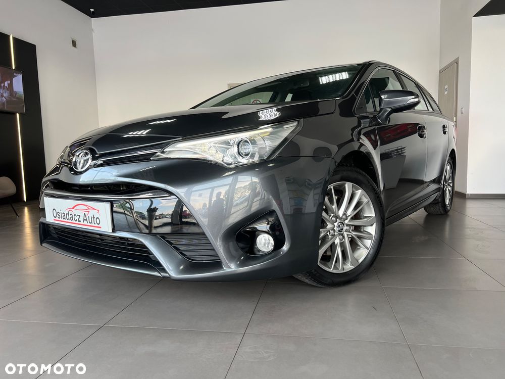 Toyota Avensis - 1