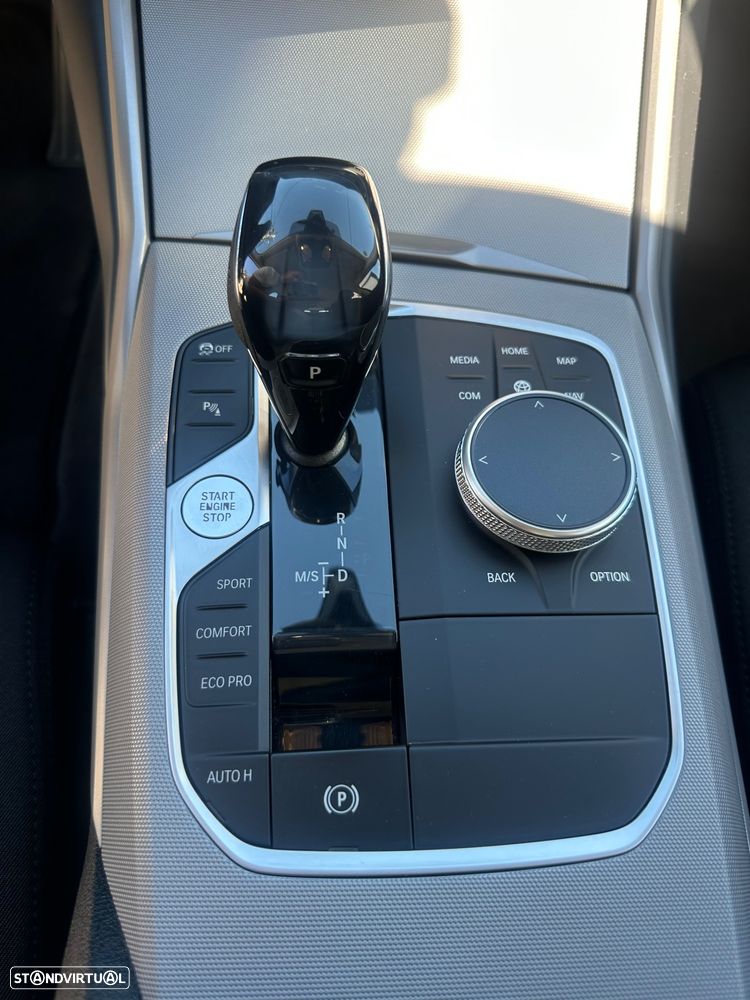 BMW 320 d Touring Auto - 15