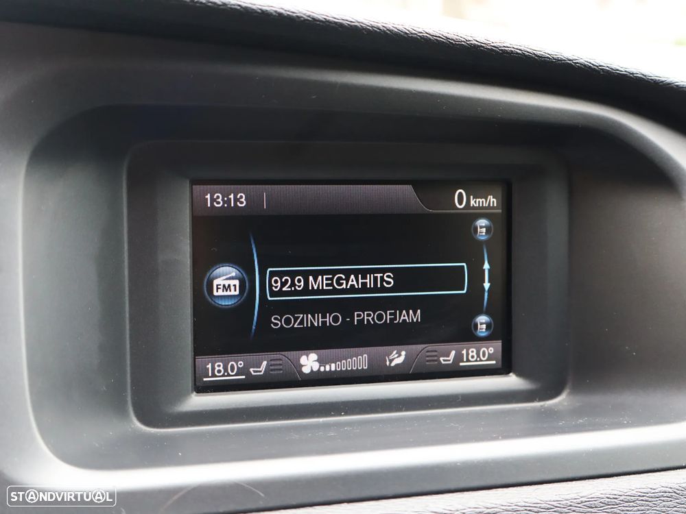 Volvo V40 D2 Kinetic - 19