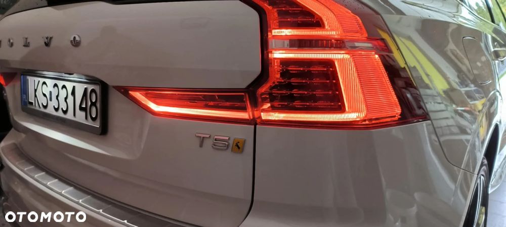 Volvo XC 60 T5 Geartronic Momentum Pro - 27