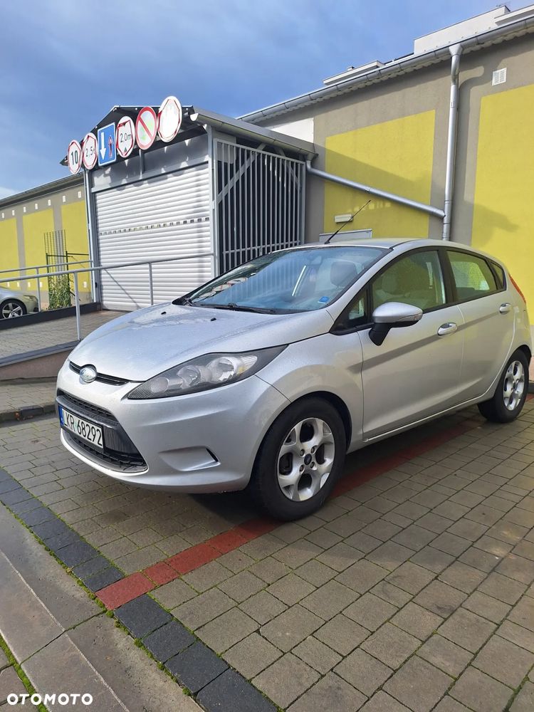 Ford Fiesta - 2