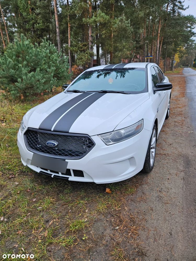 Ford Taurus - 1