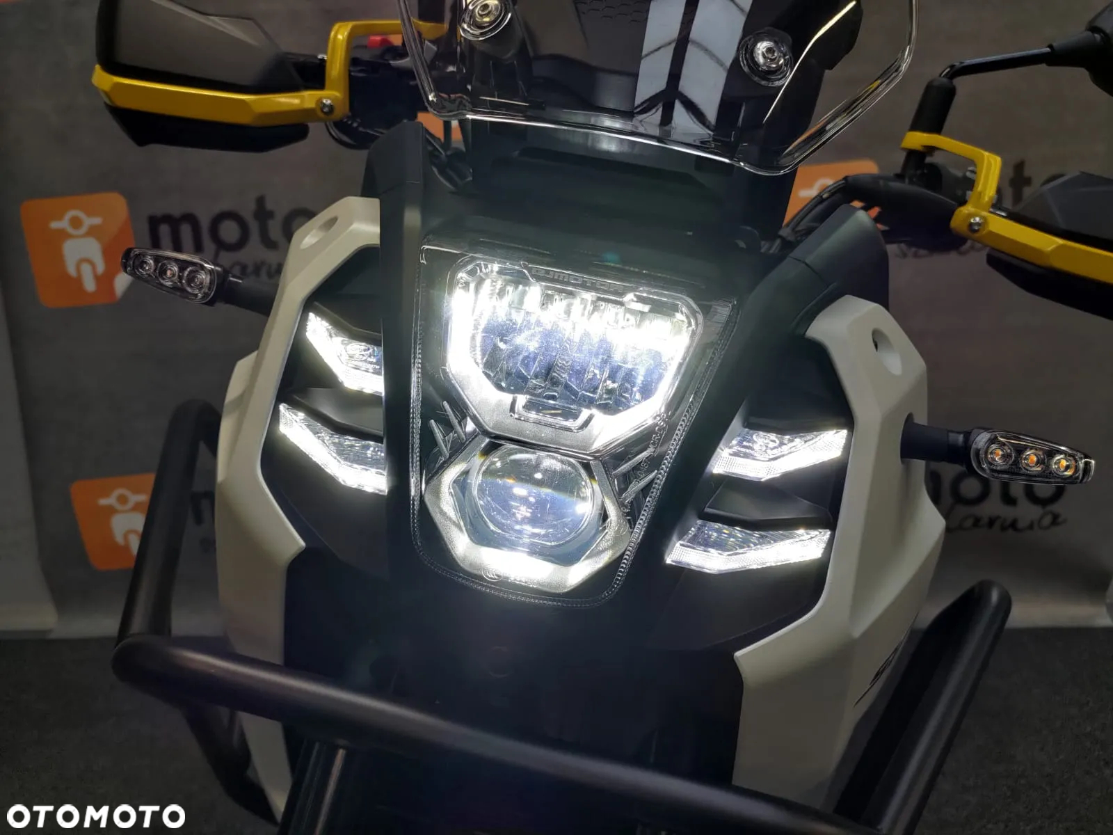 QJMOTOR SVT 650X - 14