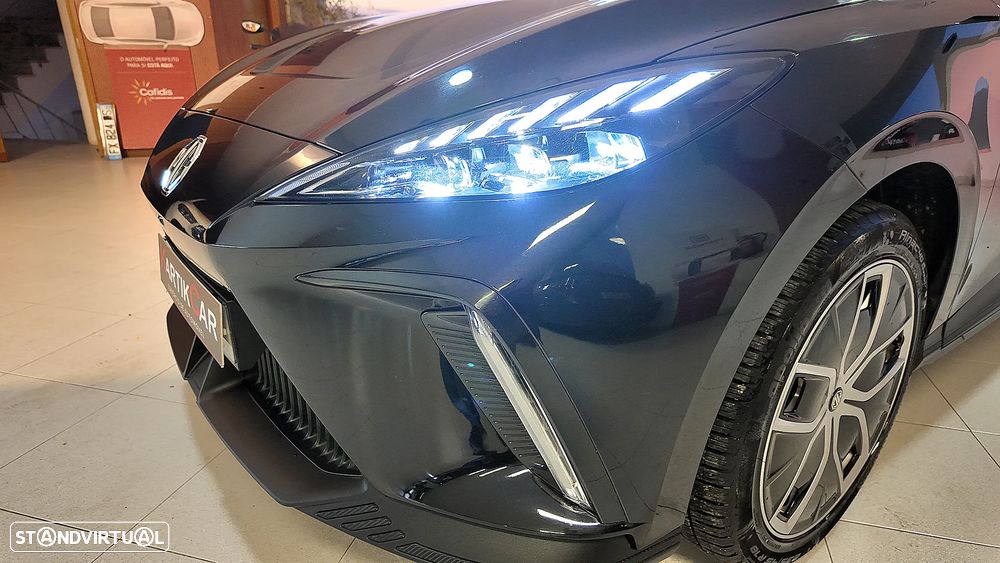 MG MG4 64 kWh Luxury - 48