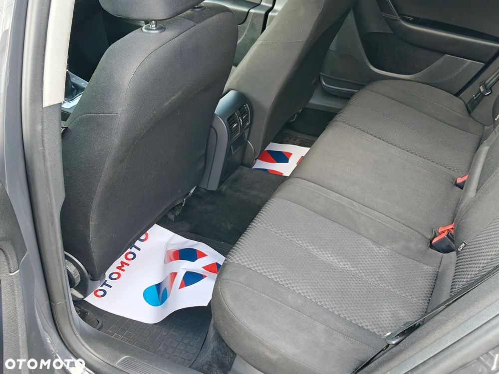 Volkswagen Passat 1.6 TDI Comfortline - 8