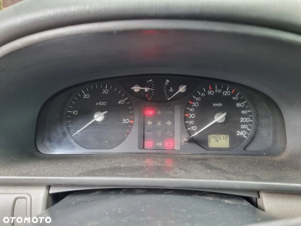 Renault Laguna 1.9 dCi - 13